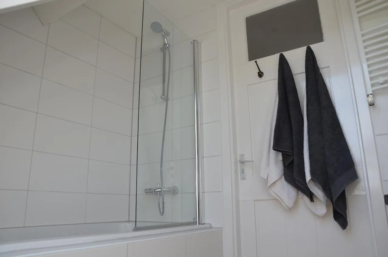 B&B Nieuwe Brug Vijfhuizen 住宿加早餐酒店